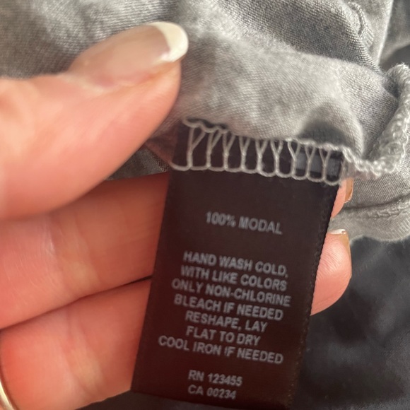 BNWOT Gray top - Picture 4 of 5